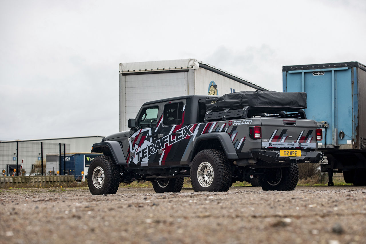 2024 Jeep Gladiator - KMC GRENADE CRAWL BEADLOCK - Machined | KMC